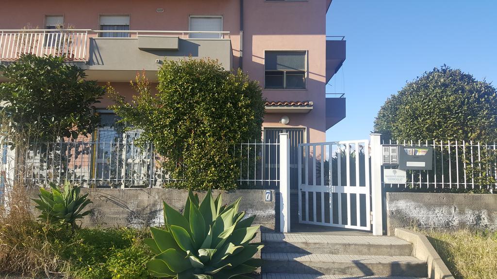 Apartment I Mastrazzi Рипосто Екстериор снимка